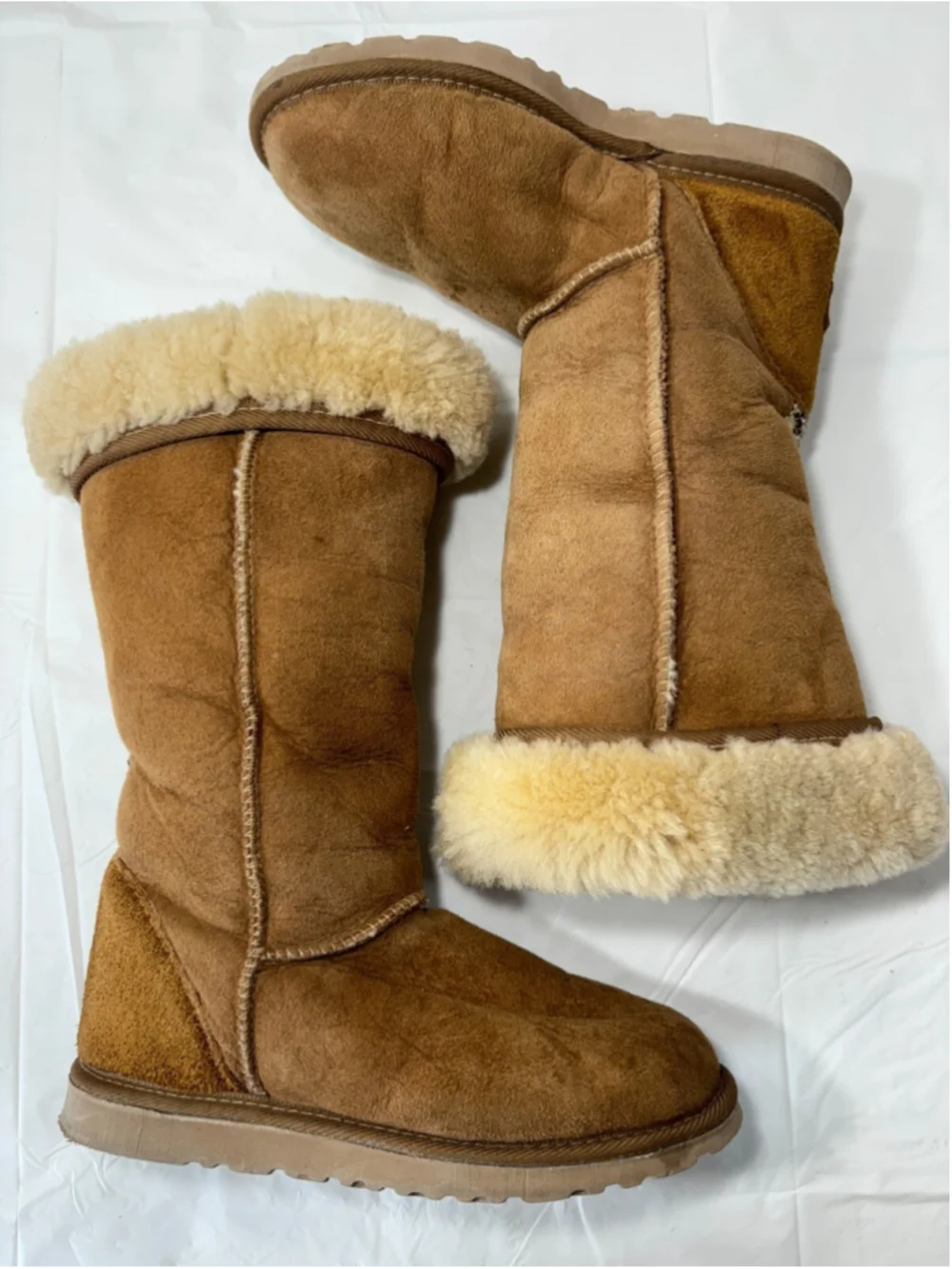 Ugg classic tall Tan Suede Leather Boots Size 6